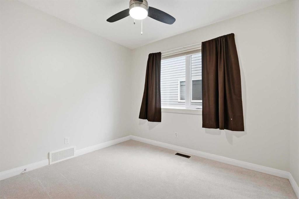 121 Copperstone Close Se, Calgary, AB