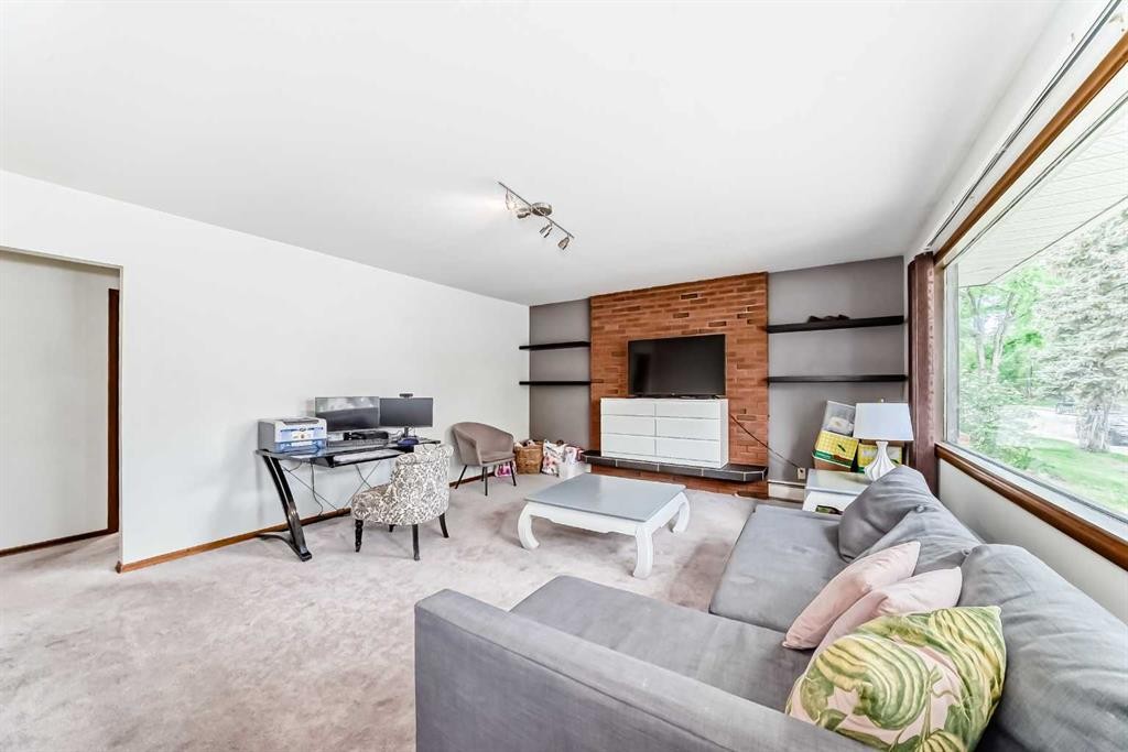 6441 18A Street Se, Calgary, AB