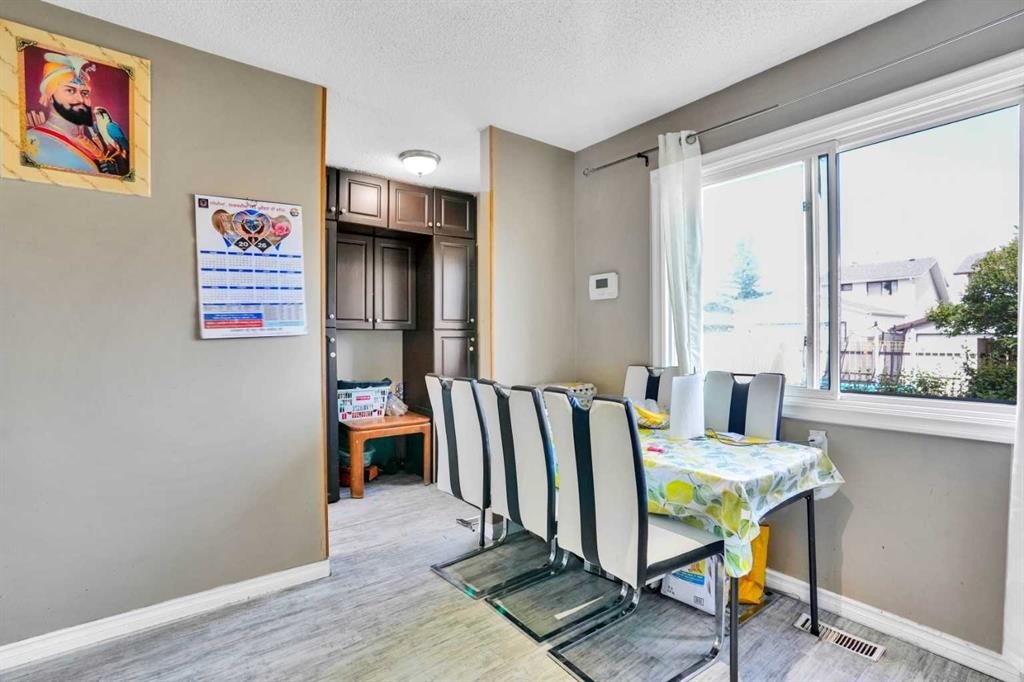 95 Castlegreen Close Ne, Calgary, AB