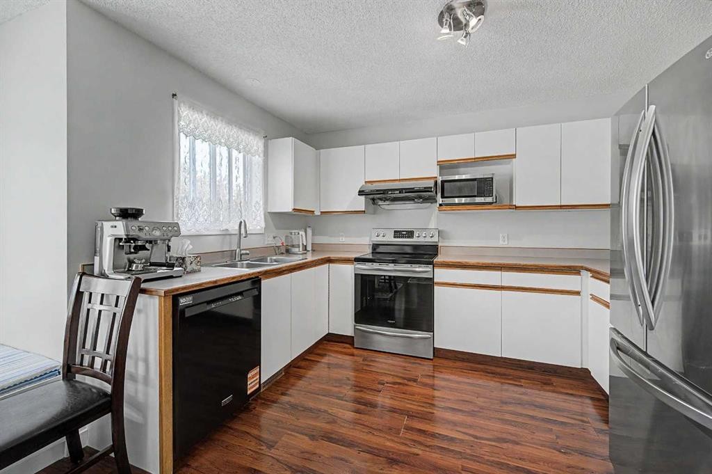 77 Citadel Gardens Nw, Calgary, AB