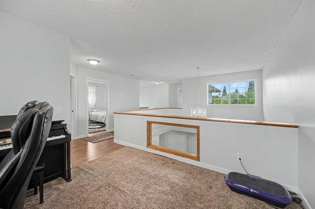 77 Citadel Gardens Nw, Calgary, AB