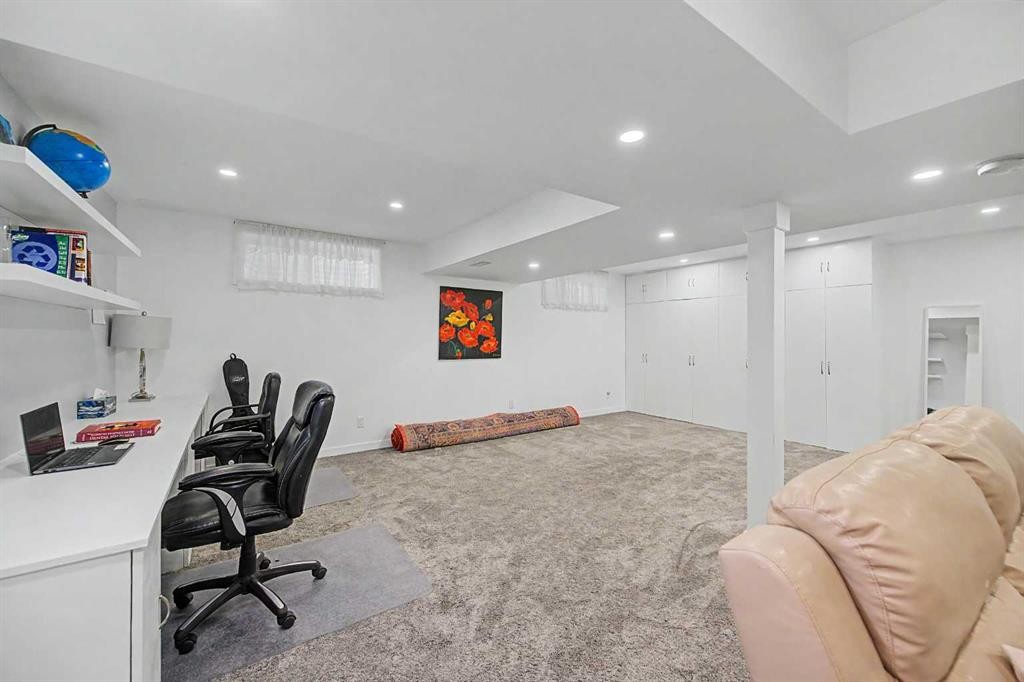 77 Citadel Gardens Nw, Calgary, AB
