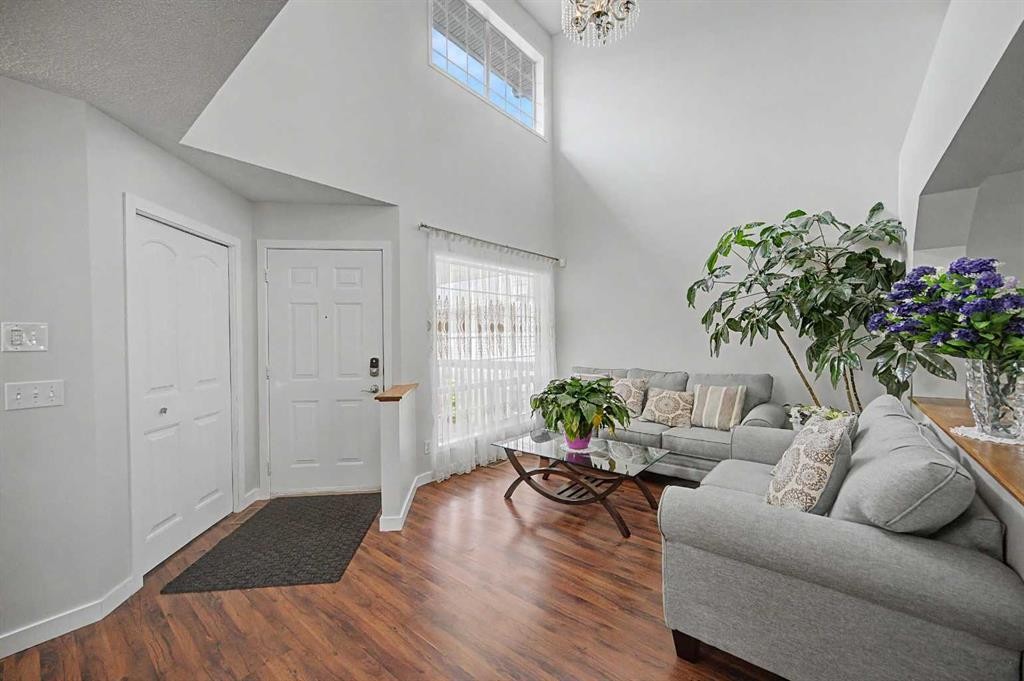 77 Citadel Gardens Nw, Calgary, AB