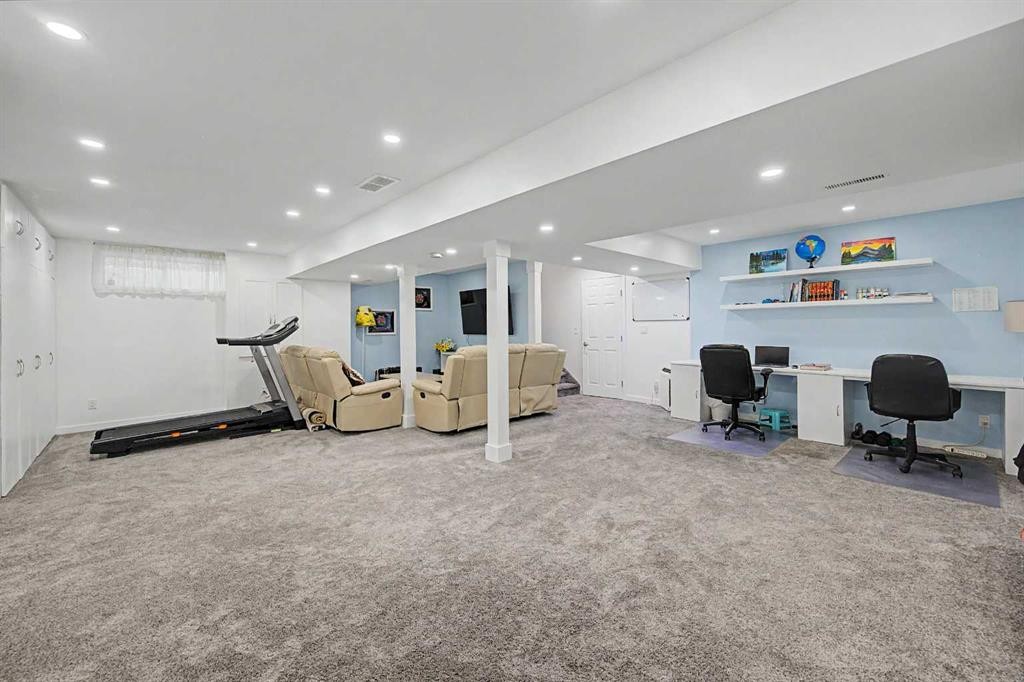 77 Citadel Gardens Nw, Calgary, AB