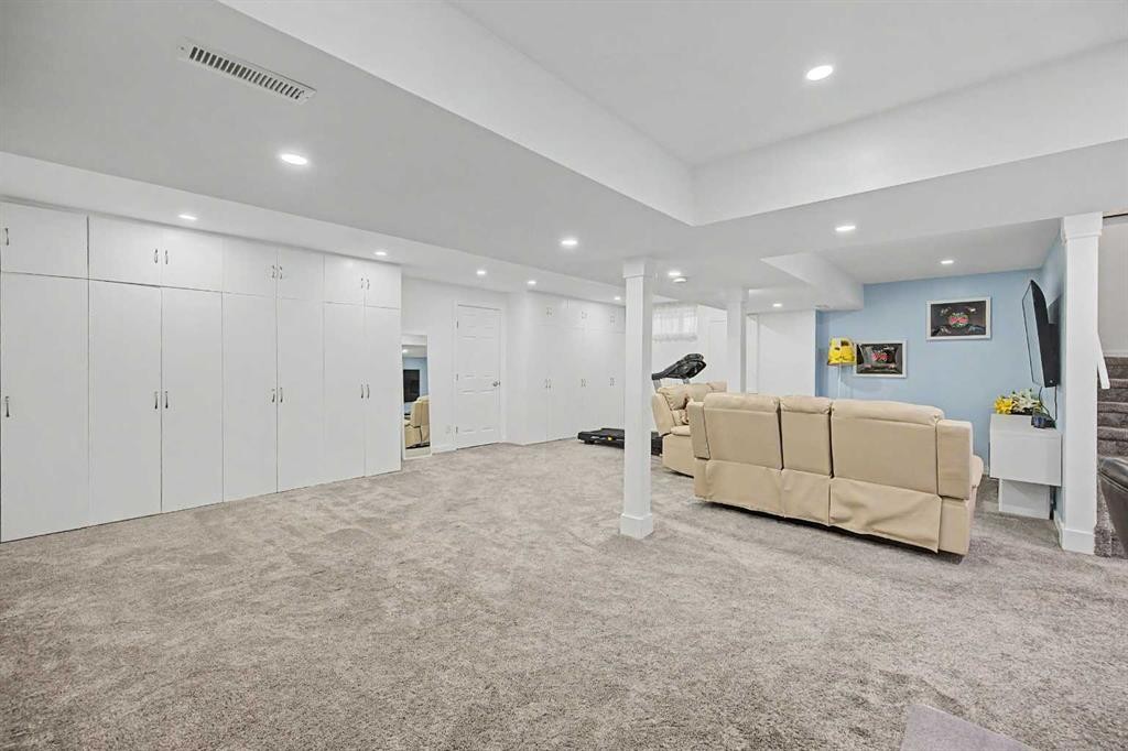77 Citadel Gardens Nw, Calgary, AB