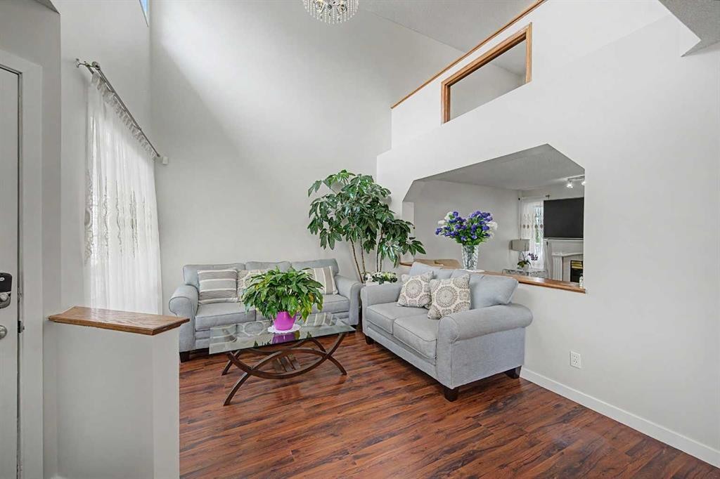 77 Citadel Gardens Nw, Calgary, AB
