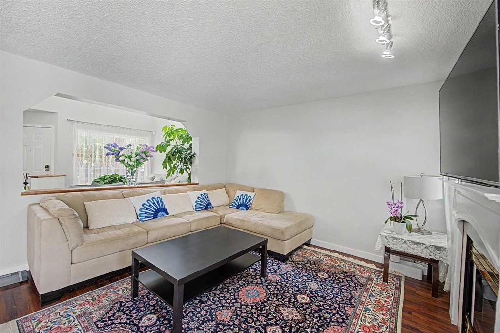 77 Citadel Gardens Nw, Calgary, AB