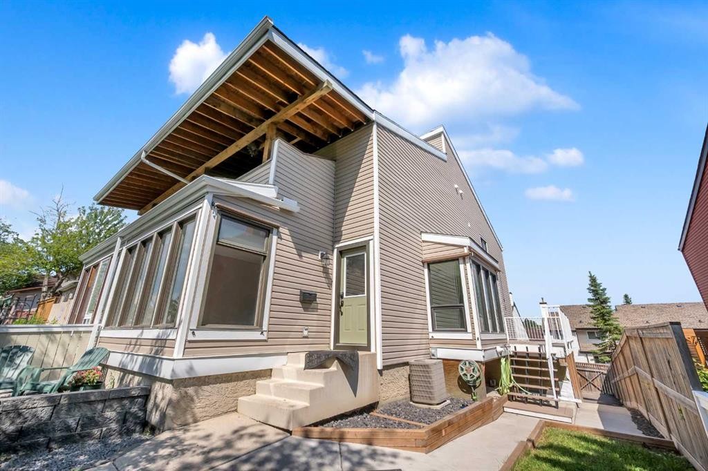 15 Ranch Glen Drive Nw, Calgary, AB - Outdoor With Deck Patio Veranda