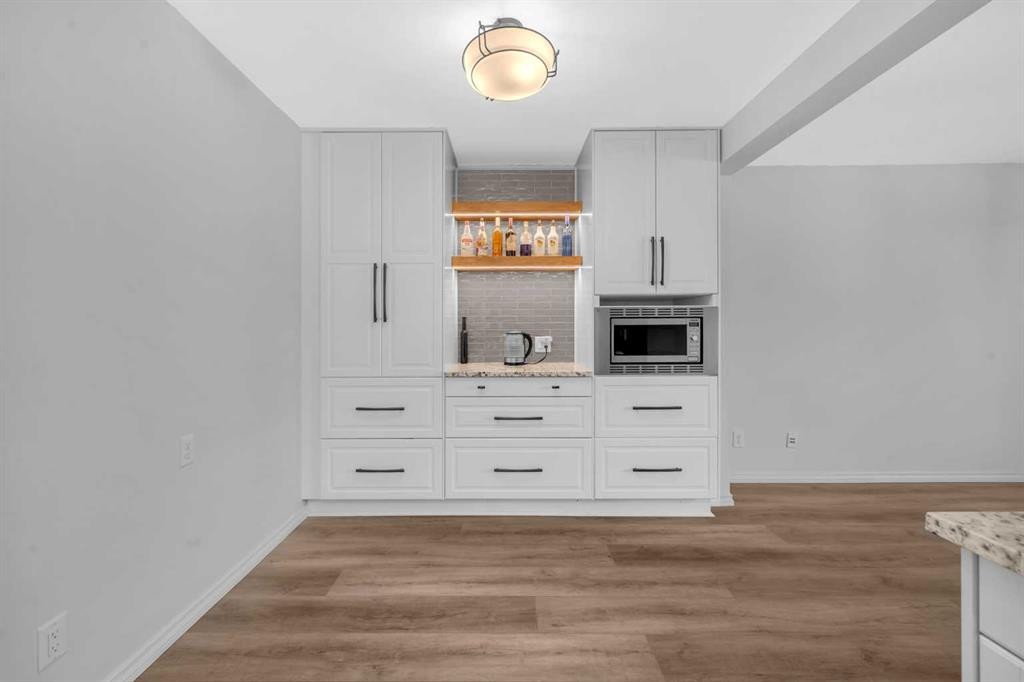 15 Ranch Glen Drive Nw, Calgary, AB - Indoor