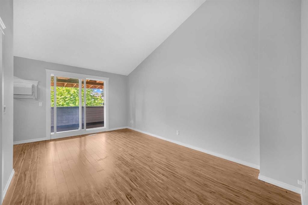 15 Ranch Glen Drive Nw, Calgary, AB - Indoor Photo Showing Other Room