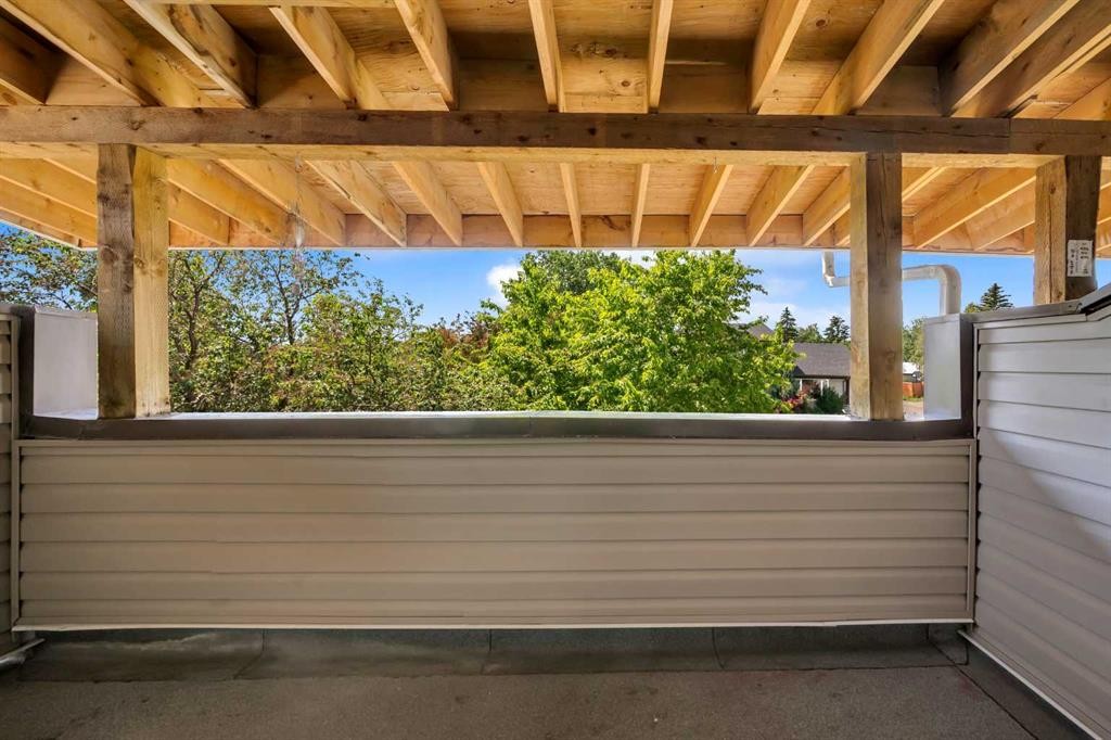 15 Ranch Glen Drive Nw, Calgary, AB - With Exterior