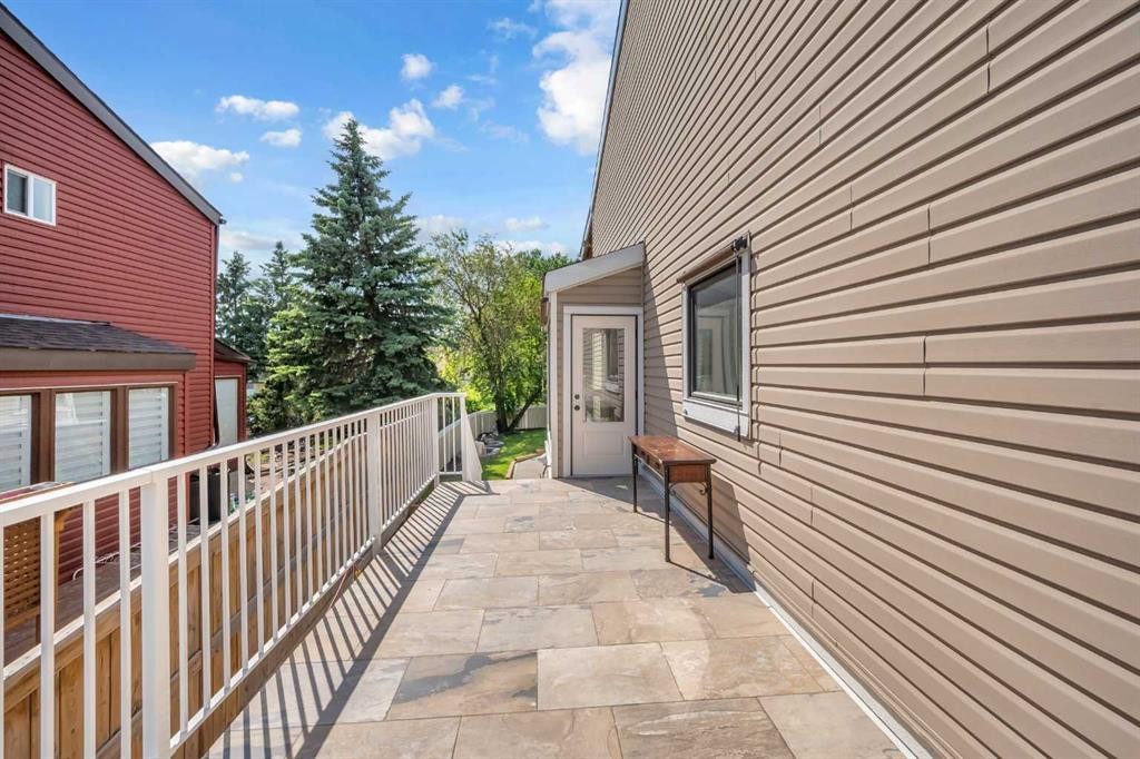15 Ranch Glen Drive Nw, Calgary, AB - Outdoor With Exterior