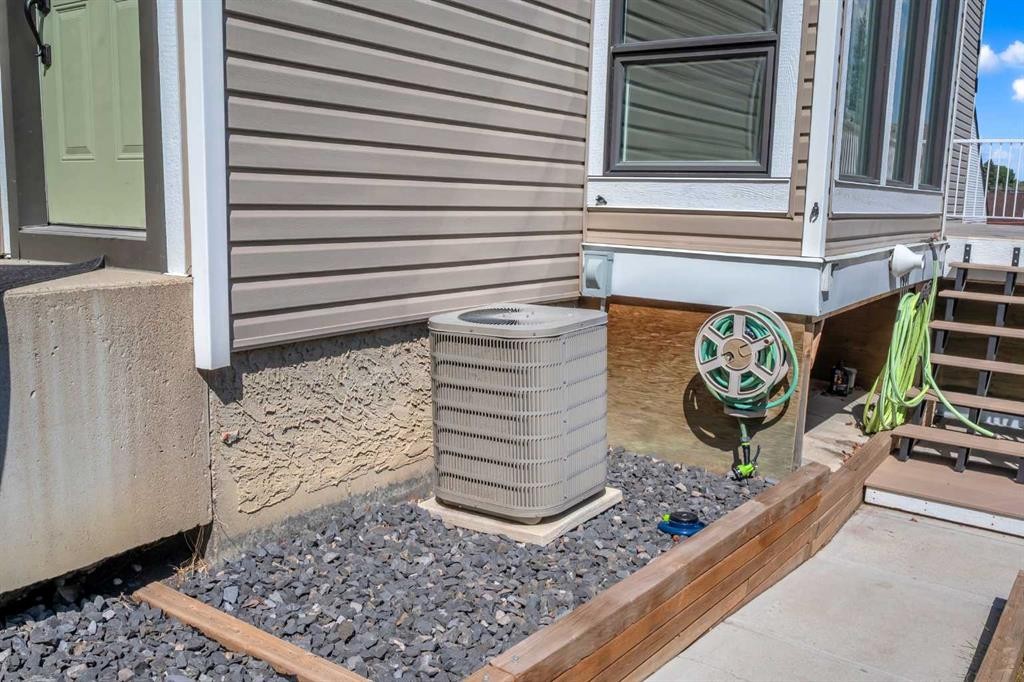 15 Ranch Glen Drive Nw, Calgary, AB - Outdoor With Exterior