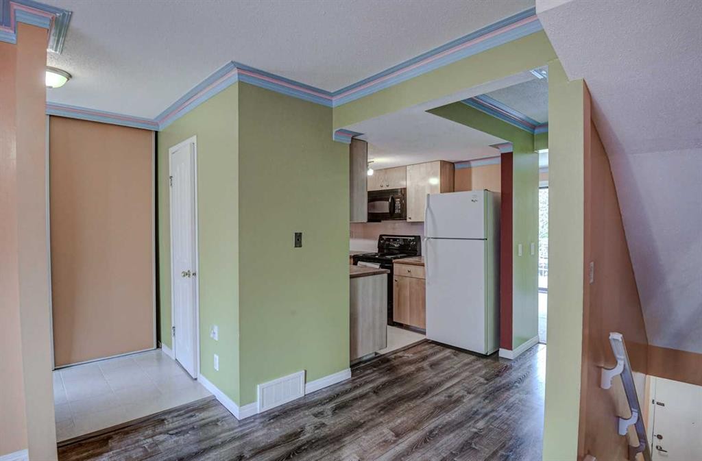 56-1055 72 Avenue Nw, Calgary, AB
