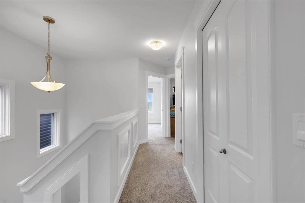 56 Corner Meadows Park Ne, Calgary, AB