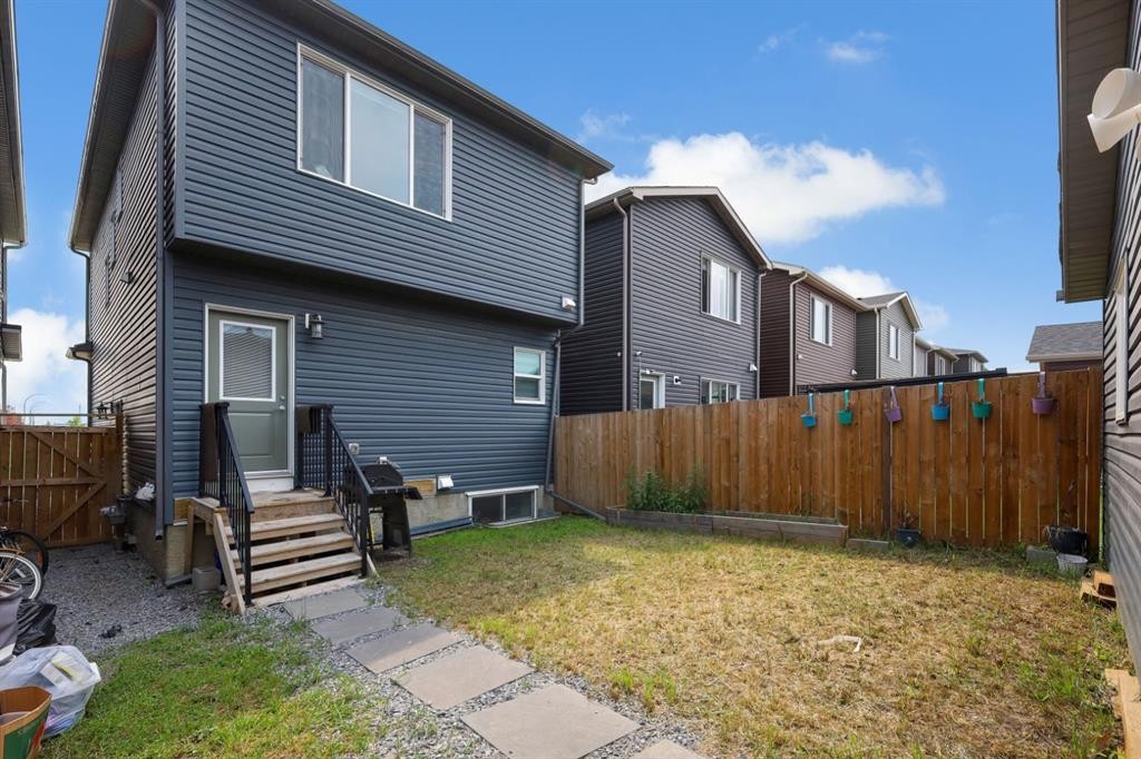 56 Corner Meadows Park Ne, Calgary, AB