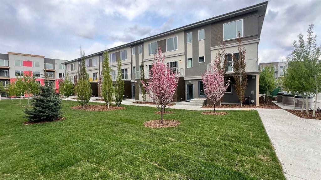 212 Shawnee Square Sw, Calgary, AB - Outdoor