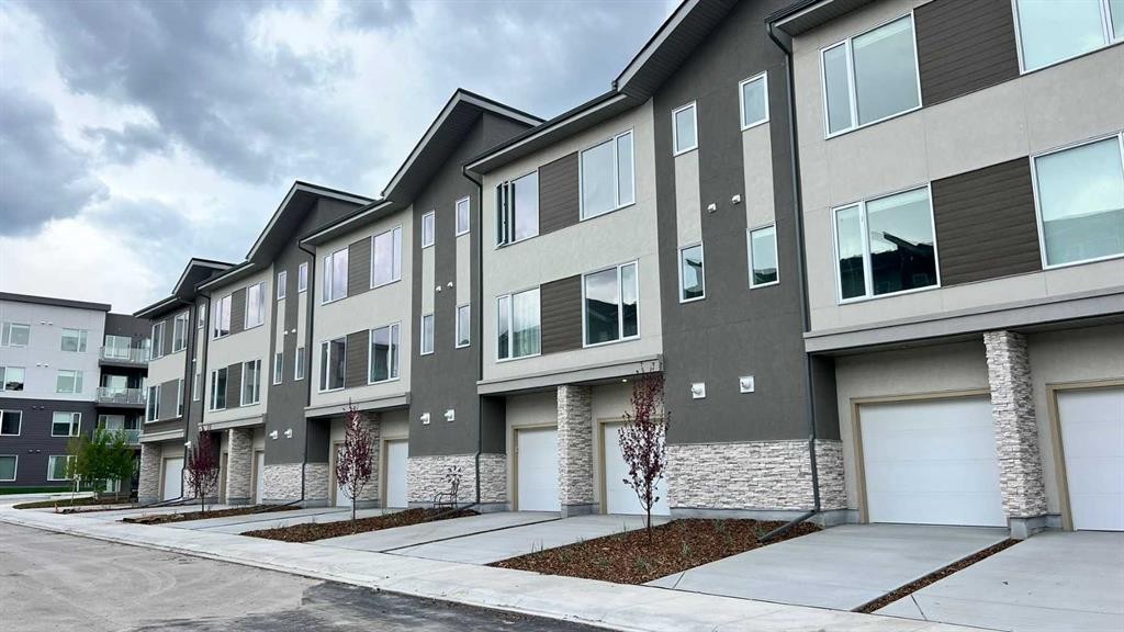 212 Shawnee Square Sw, Calgary, AB - Outdoor