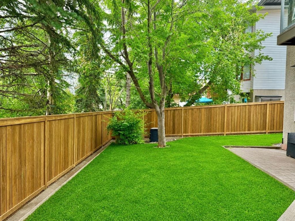 30 Strathcona Road Sw, Calgary, AB - Outdoor