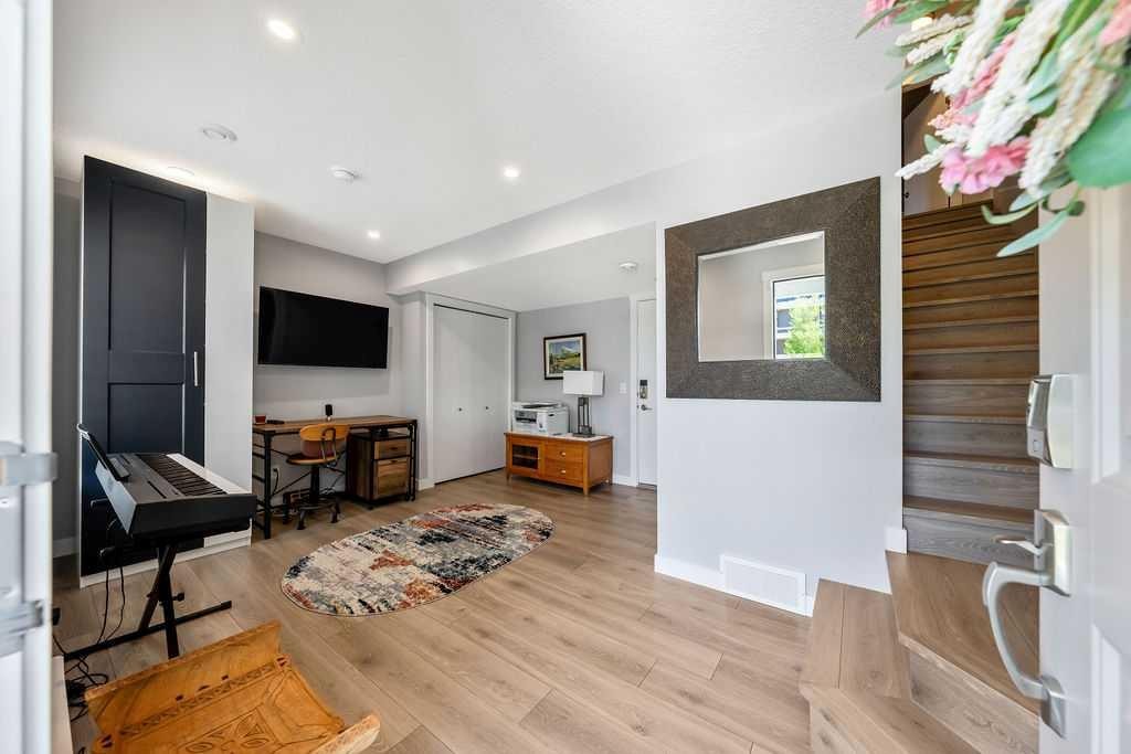 869 Cranston Avenue Se, Calgary, AB - Indoor