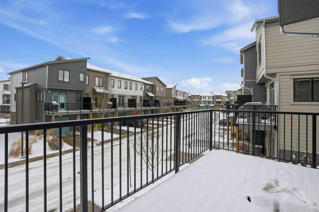 349 Walden Drive Se, Calgary, AB