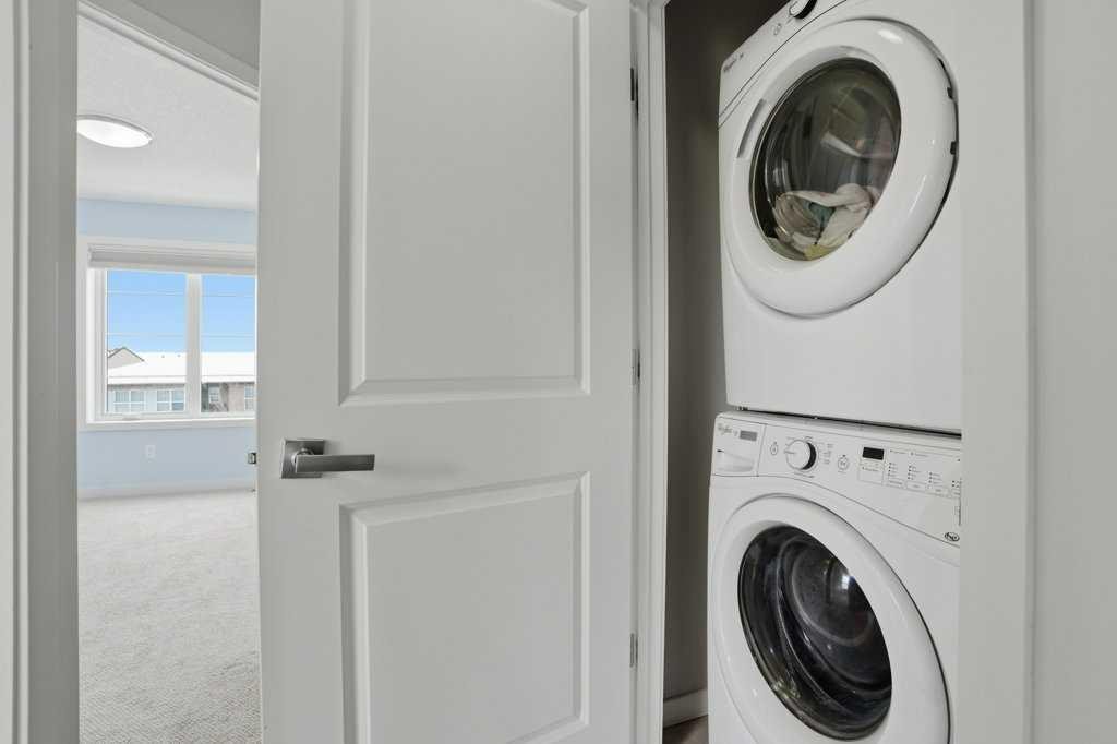 349 Walden Drive Se, Calgary, AB