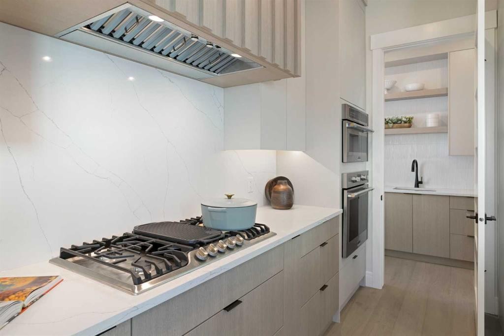 14 Opal Place, Balzac, AB - Indoor Photo Showing Kitchen
