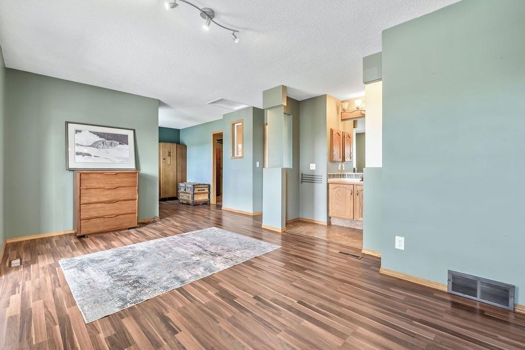 24 Cimarron Meadows Road, Okotoks, AB