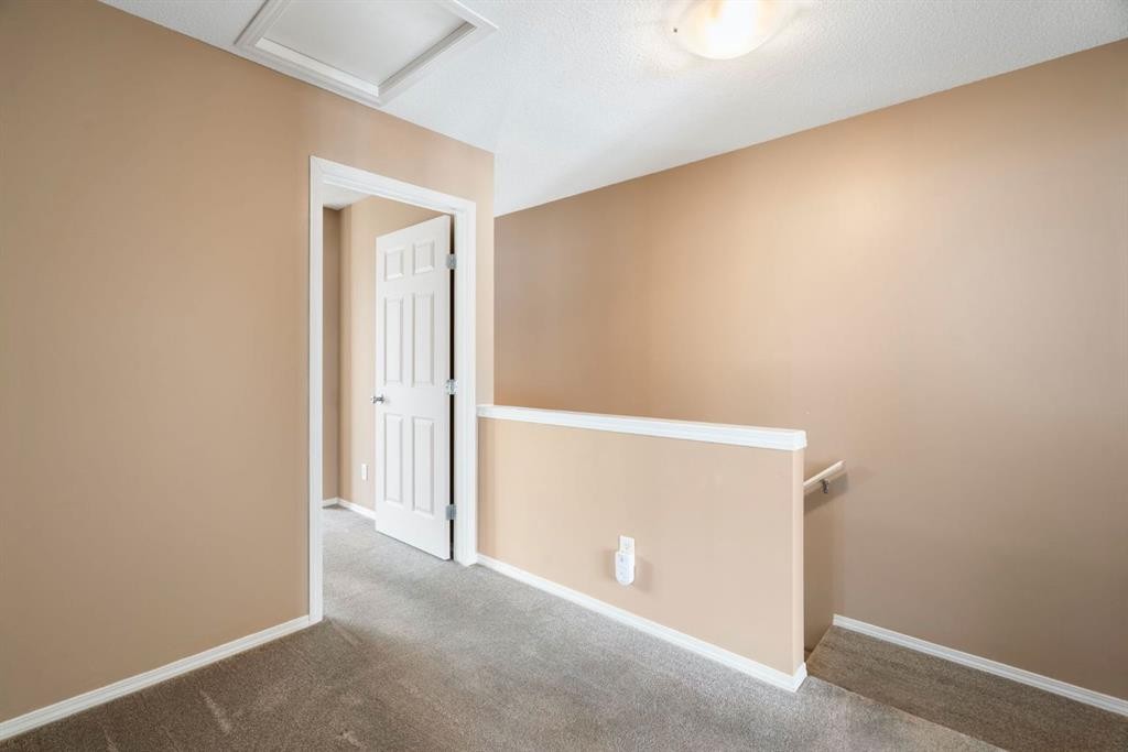 361 Elgin Gardens Se, Calgary, AB