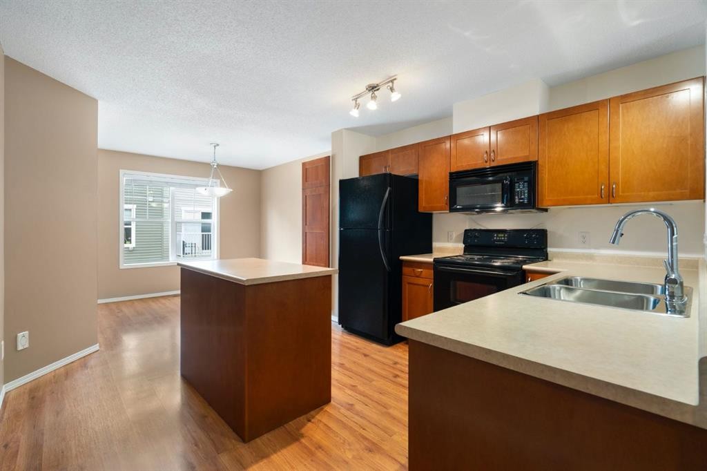 361 Elgin Gardens Se, Calgary, AB