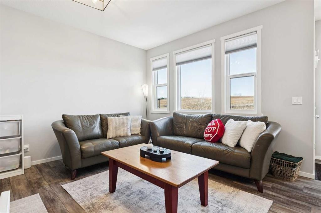 57 Crestridge Bay Sw, Calgary, AB