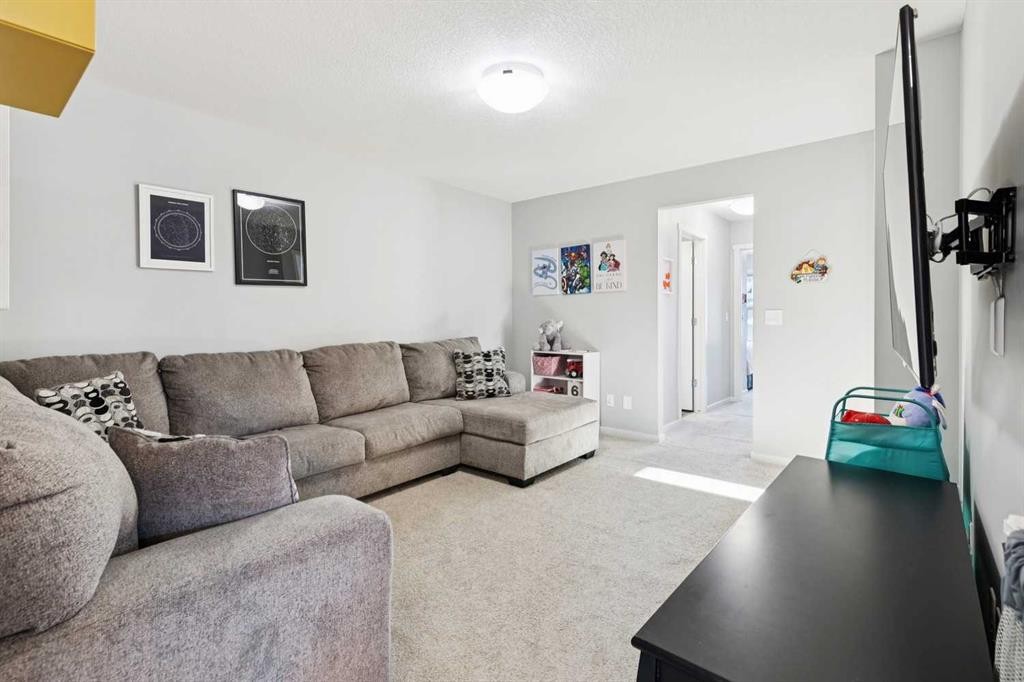 57 Crestridge Bay Sw, Calgary, AB