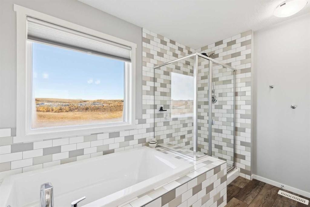 57 Crestridge Bay Sw, Calgary, AB