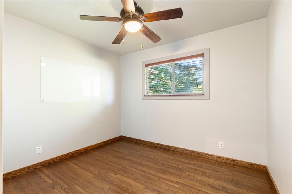 69 Winslow Crescent Sw, Calgary, AB - Indoor Photo Showing Other Room