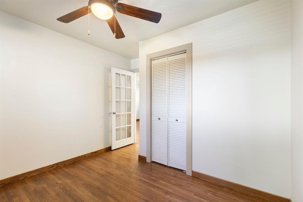 69 Winslow Crescent Sw, Calgary, AB - Indoor Photo Showing Other Room
