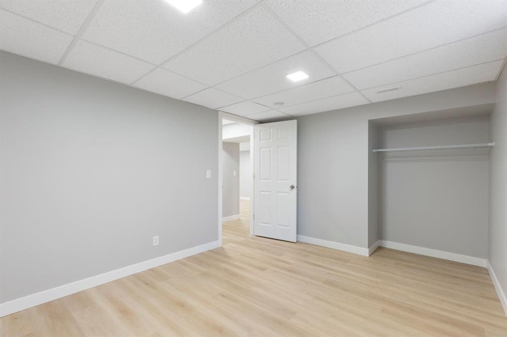 69 Winslow Crescent Sw, Calgary, AB - Indoor Photo Showing Other Room