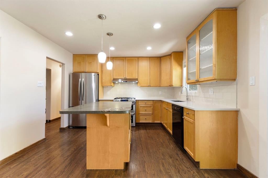 69 Winslow Crescent Sw, Calgary, AB - Indoor Photo Showing Kitchen With Stainless Steel Kitchen