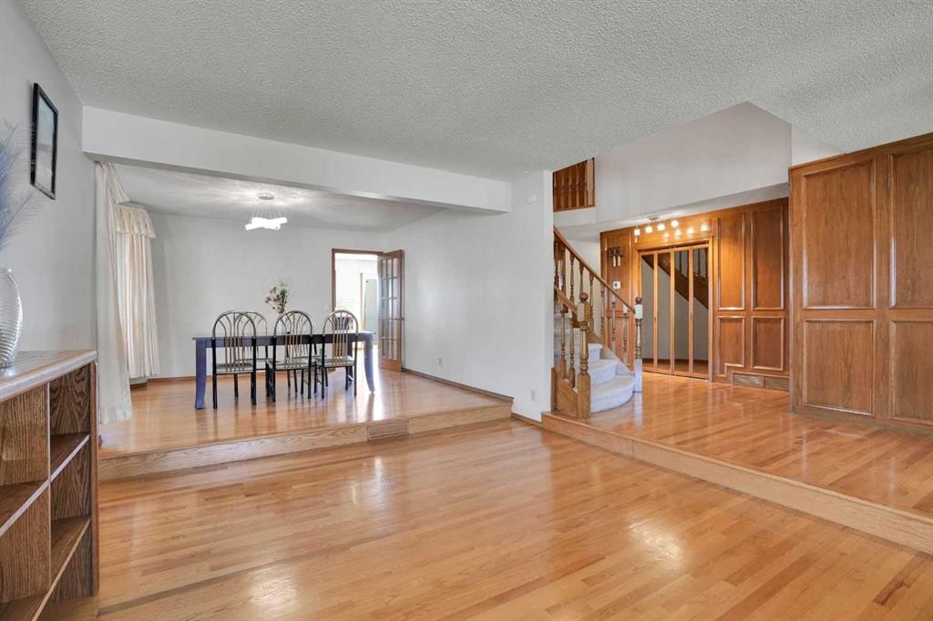 88 Edelweiss Drive Nw, Calgary, AB