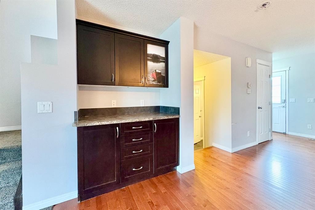 21 Walden Square Se, Calgary, AB