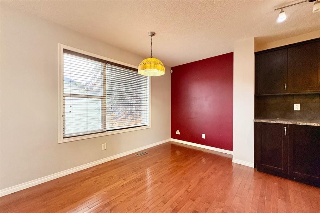 21 Walden Square Se, Calgary, AB