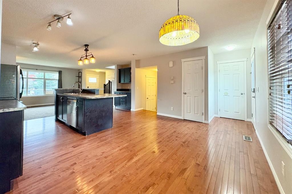 21 Walden Square Se, Calgary, AB