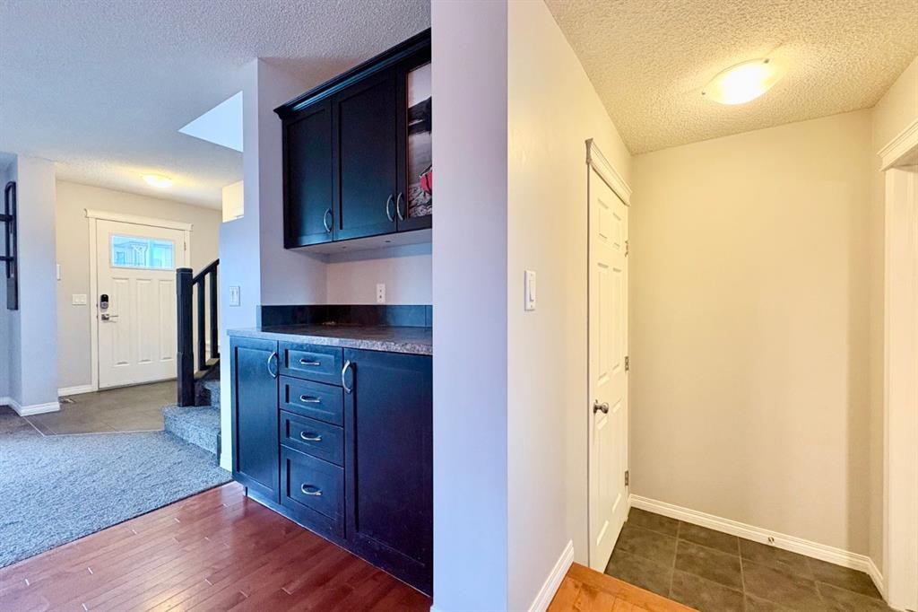 21 Walden Square Se, Calgary, AB