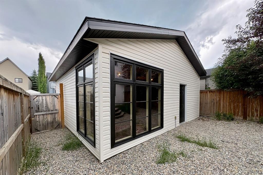 21 Walden Square Se, Calgary, AB
