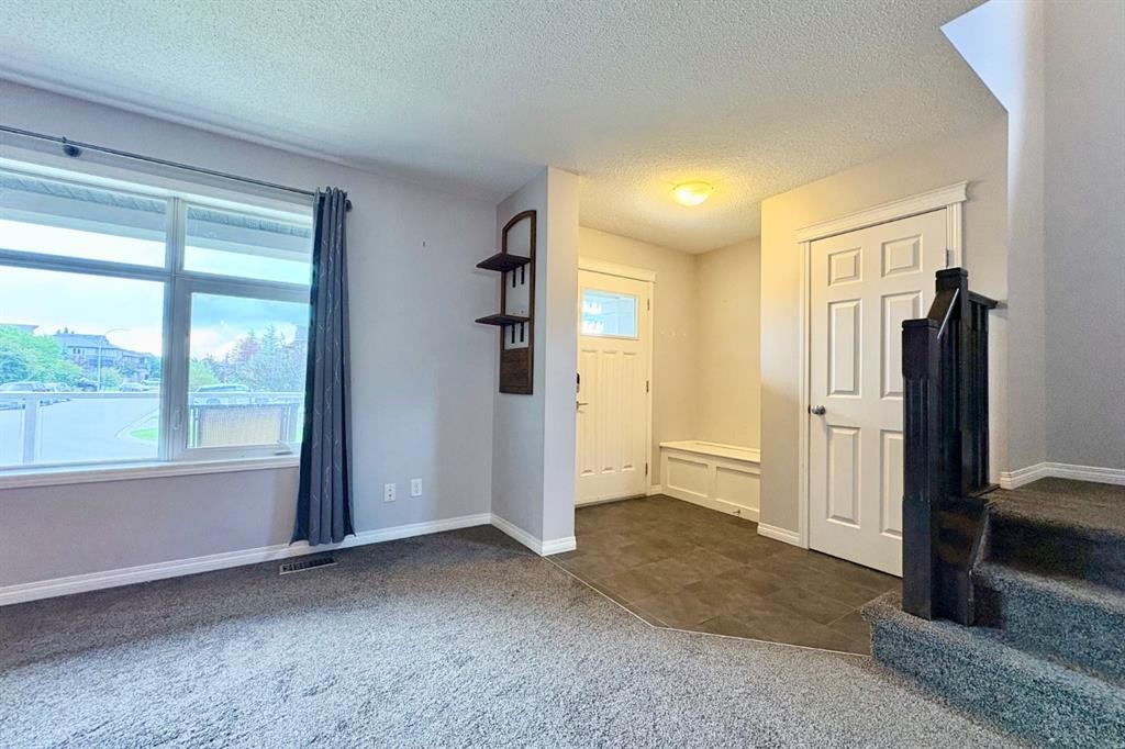 21 Walden Square Se, Calgary, AB