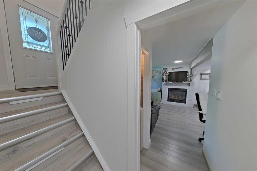 6803 24 Avenue Ne, Calgary, AB
