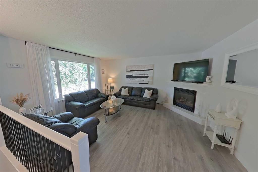 6803 24 Avenue Ne, Calgary, AB