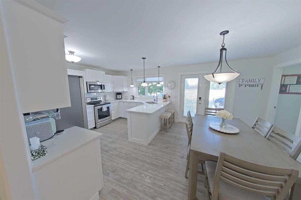 6803 24 Avenue Ne, Calgary, AB