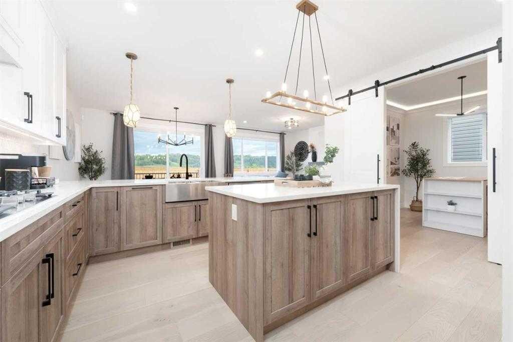 524 Waterford Grove, Chestermere, AB