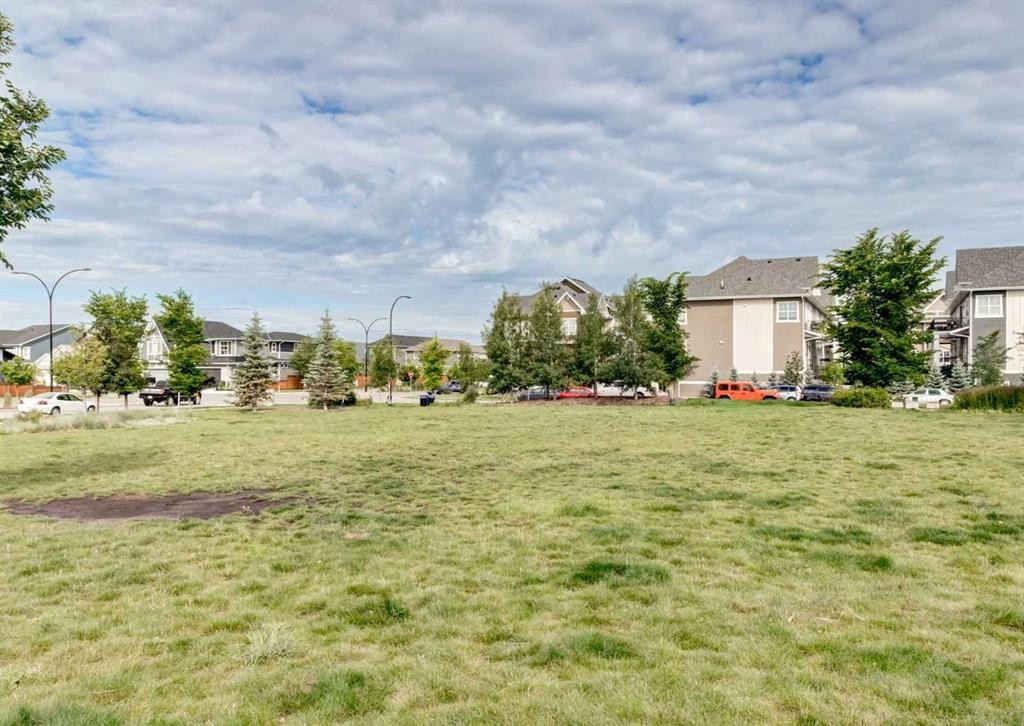 408 Cranbrook Square Se, Calgary, AB
