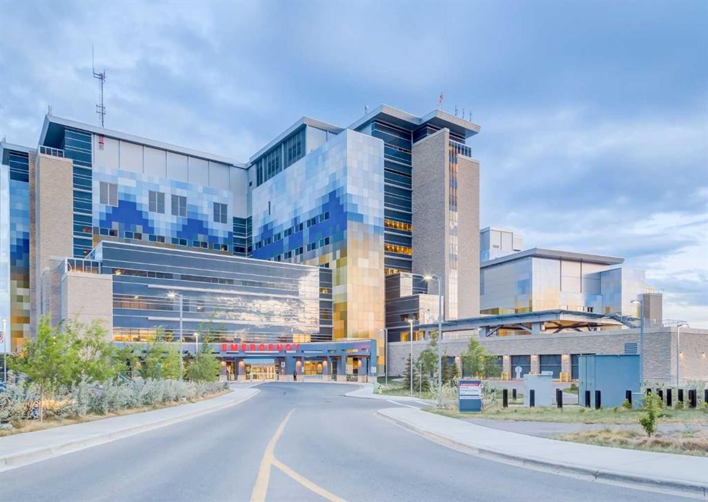 408 Cranbrook Square Se, Calgary, AB